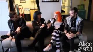 Paramore Interview The Alice Couch LEGENDADO paramorecombr [upl. by Ahsirak101]