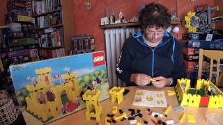 Lego Burg 375 Castle im Livebuild Teil 2 und Schnacken [upl. by Assilana777]