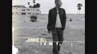 Junkie XL Feat Eletrocute  Mad Pursuit [upl. by Persis736]