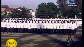 TV1 Istiadat Mengarak Panji 2012 Trooping The Colours Malaysia 2012 [upl. by Nodrog]