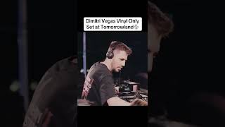 Dimitri Vegas playing vinyls 🎶🎶 [upl. by Htirehc]