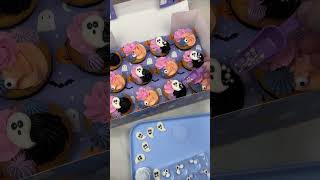 Decorating Halloween cupcakes with buttercream piping sprinkles and Ghost decorations 👻 cupcake [upl. by Ramhaj]