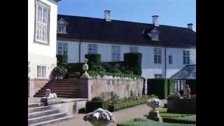 Fredensborg Slot  slotshaven og orangeriet [upl. by Gnehp]