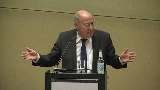 Keynote Dr Gregor Gysi  Leuphana Opening Week 2017 [upl. by Hum492]