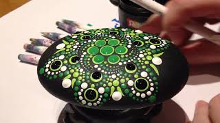 How to paint a dottingmandala Rock [upl. by Stryker916]