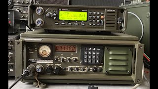 RT100MP Trans World vs Motorola Micom2RS 軍用無線機受信比較 [upl. by Brad402]