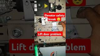 Lift door problem safety break 😞 lift will not move 😲 need maintenance homelift liftgate elevator [upl. by Vickey254]