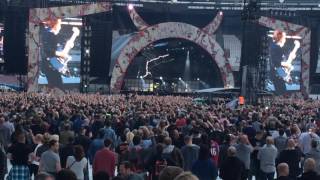 Thunderstruck  ACDC w Axl Rose  Live in London 4Jun16  HD Audio [upl. by Dearden]