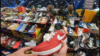 FINDING 50 AND 100 STEALS AT SNEAKERCON HOUSTON SHE KNEW I’D WANT TO BUY HER RARE NIKE AIR MAX [upl. by Gasser]