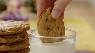 The Only Chocolate Chip Cookie Recipe Youll Ever Need [upl. by Muldon717]