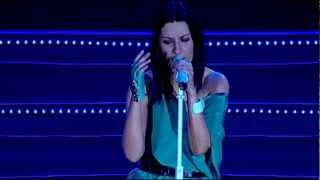 Laura Pausini  Entre Tu y Mil Mares live HD1080p [upl. by Akenahs]