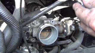 How to clean a throttle body and Idle air control valve iac [upl. by Drewett763]