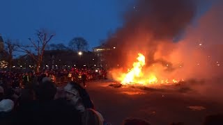 Kerstboomverbranding 2018 Museumplein Amsterdam [upl. by Sylas453]