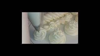 Short Comment faire une Chantilly Mascarpone et une chantilly simple [upl. by Donegan]