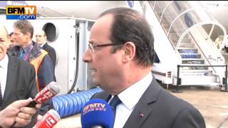 Hollande a fait son arrivée au salon du Bourget à bord de lA400M  2106 [upl. by Hinson]