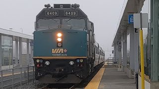 Train meets VIA and Go action at Guildwood and Rouge Hill this December [upl. by Hermes]