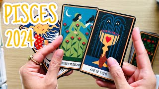 PISCES  quotYOUR 2024 NEW YEAR HERES WHAT TO EXPECTquot 2024 Tarot Reading [upl. by Oniskey]