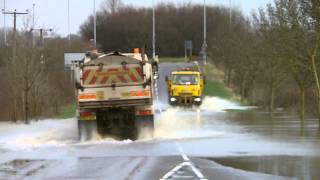 HGVs negotiate floodwater on Granite Way Mountsorrel [upl. by Amand]