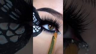 New eyeliner makeup 😍 Hollywood Eyeliner hack eyelinerhack eyemakeup shortvideo hollywood eyes [upl. by Chilson]