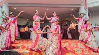 Haccevu Kannadada Deepa  Group dance Video  C Ashwath  Shri Vidyabharathi School Suggenahalli [upl. by Eigriv]