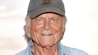 Terence Hill ist jetzt über 80 Jahre alt wie er lebt ist traurig [upl. by Selimah754]