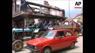 YUGOSLAVIA KOSOVO UROSEVAC SERBS FLEE AS REFUGEES RETURN [upl. by Akeirahs416]