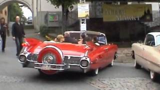 Roter 59er Cadillac  mit Haifischflossen  Alter Markt Hachenburg [upl. by Blunt]