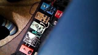 Wampler Tumnus deluxe VS Walrus audio Voyager [upl. by Nahsor87]