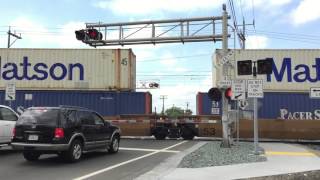 Union Pacific 8230 Intermodal and Sacramento Light Rail Meadowview Road Interesting Gate Operation [upl. by Moorefield864]