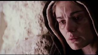 Una de las mejores escenas de la peliculaLa pasión de CristoMaria encuentra a Jesús [upl. by Eram616]