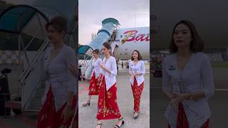 Pramugari2 Cantik Batik Air Berfoto Bersama di Samping Pesawat [upl. by Starr]