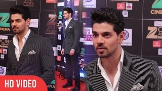 Sooraj Pancholi At Zee Cine Awards 2017  Viralbollywood [upl. by Lirva659]