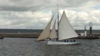 Reder Mor  Les Tonnerres de Brest et Temps Fête sur Douarnenez 2012 [upl. by Auberta]