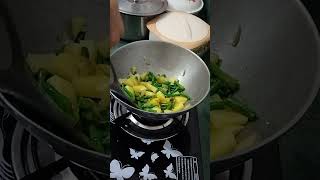 Aloo Vindy barbatti ki mix veg recipe vegetarianrecipe veglover foodlover subscribe ytviral [upl. by Nevad725]