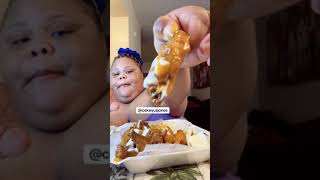 MrsJones🦋 Hyy All Tyrone eatwithcekeyus burgersandfries chickendishes [upl. by Verlee]