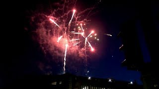 Knallhartes Feuerwerk mit Salutschüssen  Bergedorfer Stadtfest 2017 [upl. by Justis713]