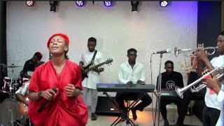 AMARA DI NISIM BU CHUKWU  SIS NICH OMAH LIVE PERFORMANCE [upl. by Ened]