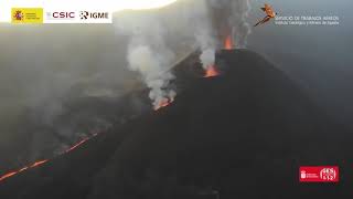 181021 Dron vuelo de esta mañana revisión del cono y bocas eruptivas Erupción La Palma IGMECSIC [upl. by Ashman]