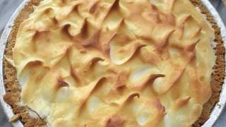 Low Carb amp Sugar Free Lemon Meringue Pie [upl. by Hyps]