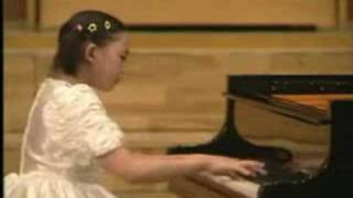 Wang Yuja plays Chopin Etude op 10 no 4 [upl. by Edny178]