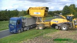 NEW HOLLAND FR 9080 à caisson à lensilage du maïs en 2010 [upl. by Athene]