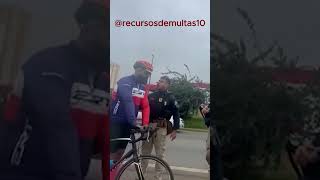 CICLISTA vs PRFs  Quem está correto  prf recursosdemultas acostamento [upl. by Iohk]