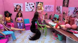 Lilly aur milly ki kahani part 21 rasika gyi byuti parlour barbie doll cartoon the barbie task [upl. by Udenihc]