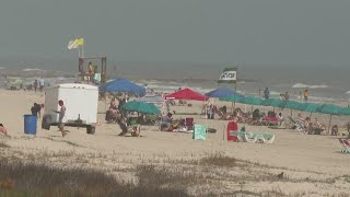 Spring Breakers pack Galveston on first weekend of Texas reopening [upl. by Ledba]