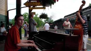 Swanson amp Greene 5THAT TEASIN RAGCentral PA Ragtime FestivalEBT June 19 2011street piano [upl. by Alamap]