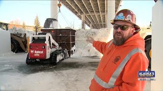 Ironworkers create snow blocks for Fur Rondy sculpture contest [upl. by Neville]