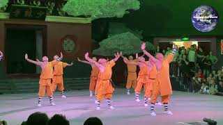 โชว์กังฟูวัดเส้าหลิน Shaolin Kungfu shows [upl. by Ardnasirk]