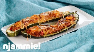 Gevulde courgette met kippengehakt Recept  njammie [upl. by Mayberry]