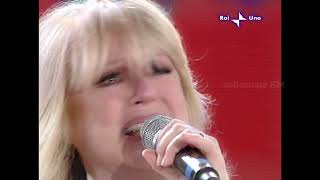 Loretta Goggi  Maledetta primavera  Ciak si canta 2009 stereo remaster [upl. by Dercy432]