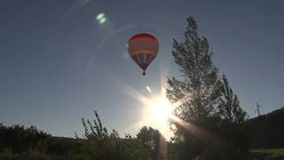 Vol en montgolfière Pyrénées baptême en ballon  AIR2JEUcom [upl. by Nnail307]